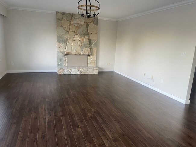 Photo du bâtiment - 1014 Dory St