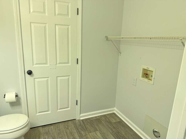 Foto del edificio - 6 Princeton Pl Dr