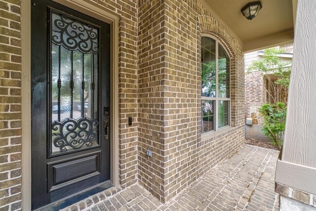 Building Photo - 2516 Rusty Spur