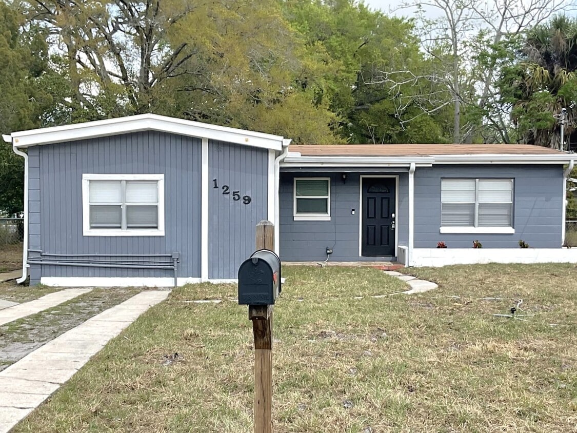 Primary Photo - 1259 Saint James Rd