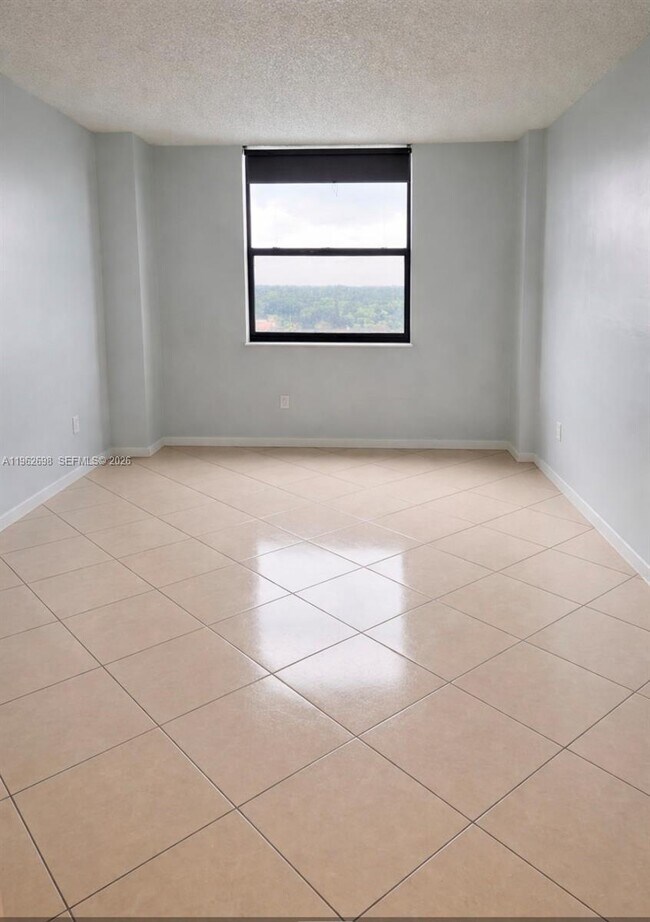 Foto del edificio - 1470 NE 123rd St