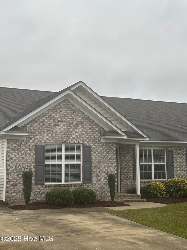 Building Photo - 2321 Sadler Dr