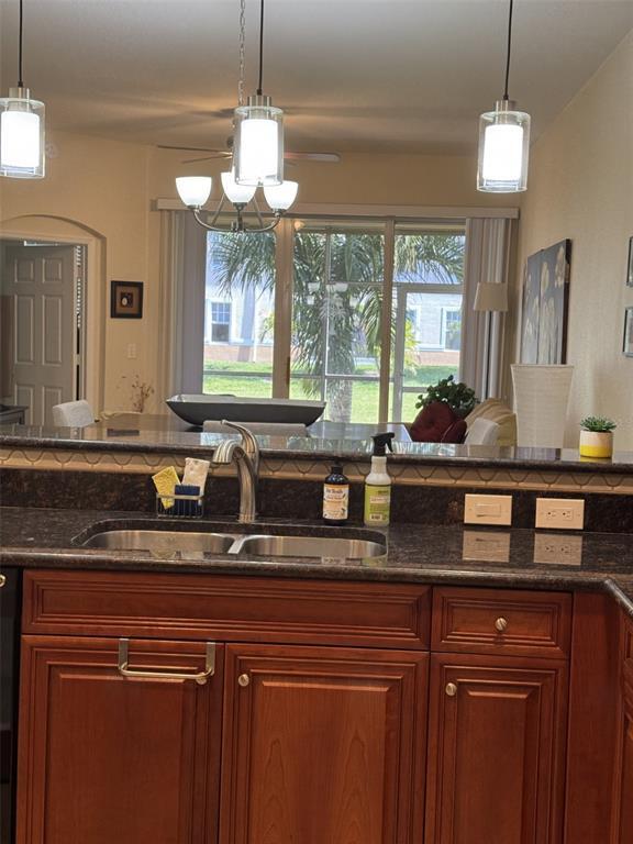 Building Photo - 240 West End Dr