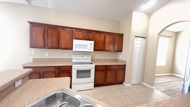 Building Photo - Rivergate at Palm Coast