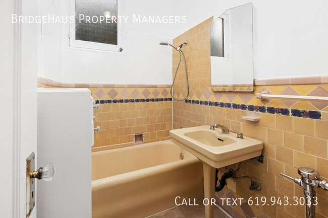 Building Photo - Urban Oasis: Historic 1 Bed/1 Bath Apartme...