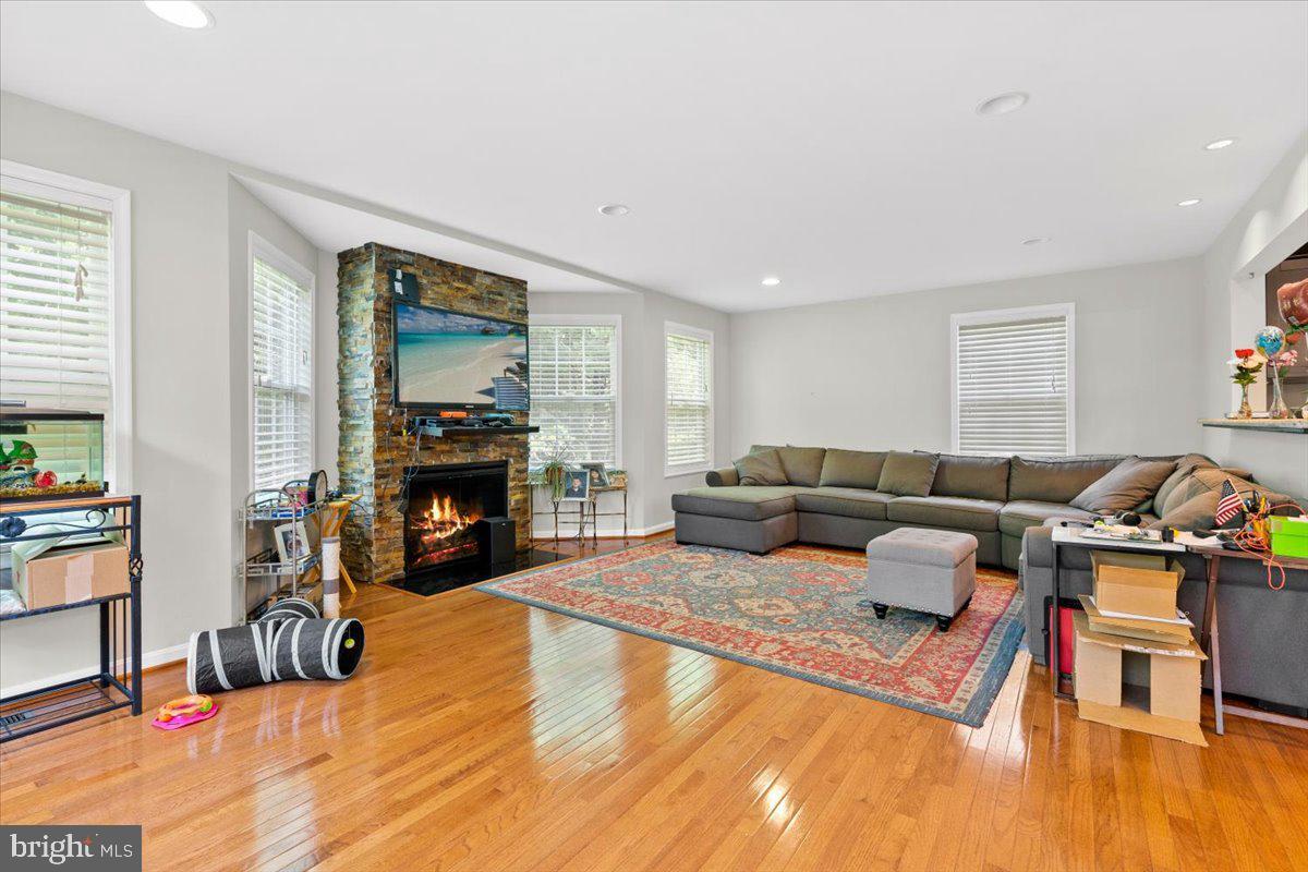 8008 Sandburg Ct, Dunn Loring, VA 22027 House Rental in Dunn Loring