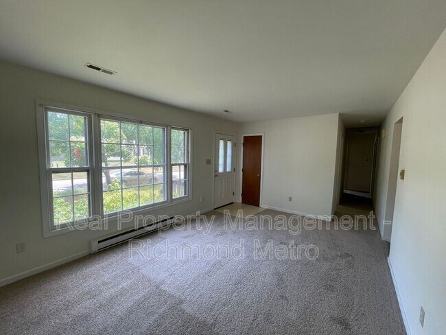 Foto del edificio - 5718 Retriever Rd