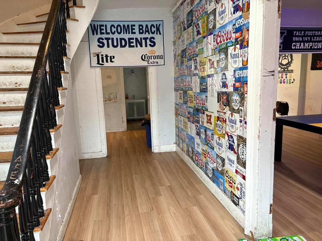 Photo - 250 Crown Street