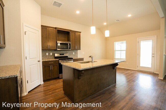 Building Photo - 4 br, 2 bath House - 6363 E 123rd St