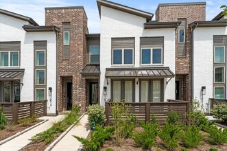 Building Photo - 16514 Lake Austin St