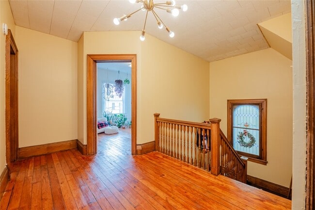 Building Photo - 7 Arlington St