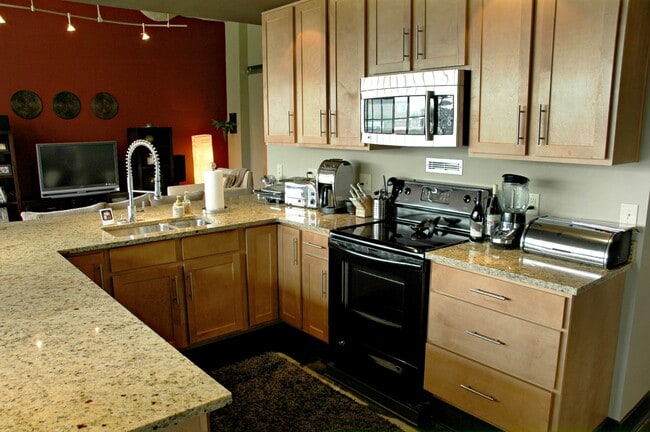 MWL Parkview B Kitchen - Motor Wheel Lofts