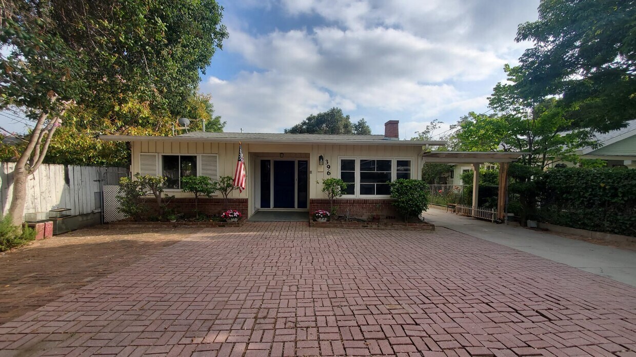 Foto principal - 396 W Mendocino St