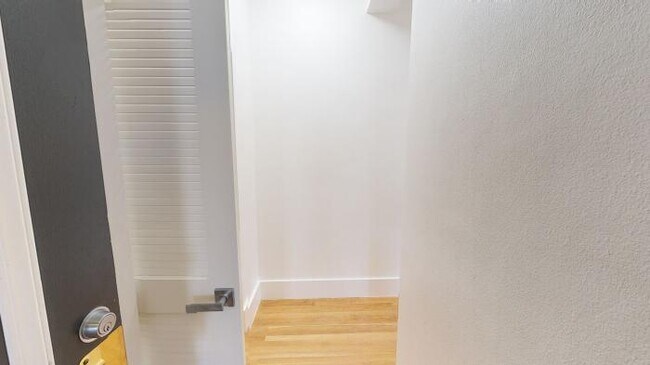 Building Photo - 2 bedroom in San Francisco CA 94109