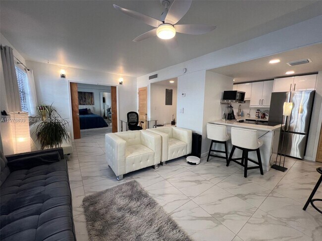 Foto del edificio - 1390 Ocean Dr