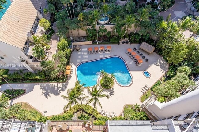 Foto del edificio - 540 Brickell Key Dr