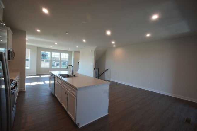 Building Photo - Beautiful and Brand New 4 Bedroom End Unit...