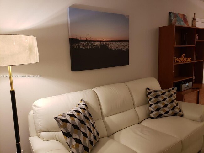 Foto del edificio - 1520 McKinley St