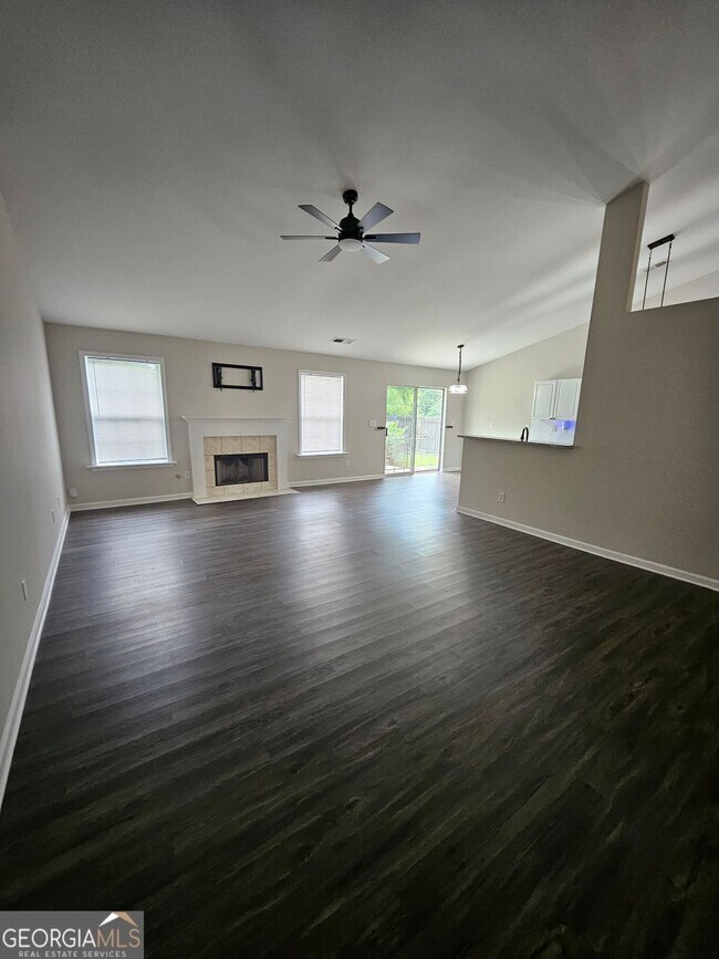 Foto del edificio - 844 Langley View Ct