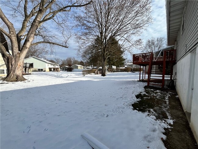 Foto del edificio - 28 Willow Dr