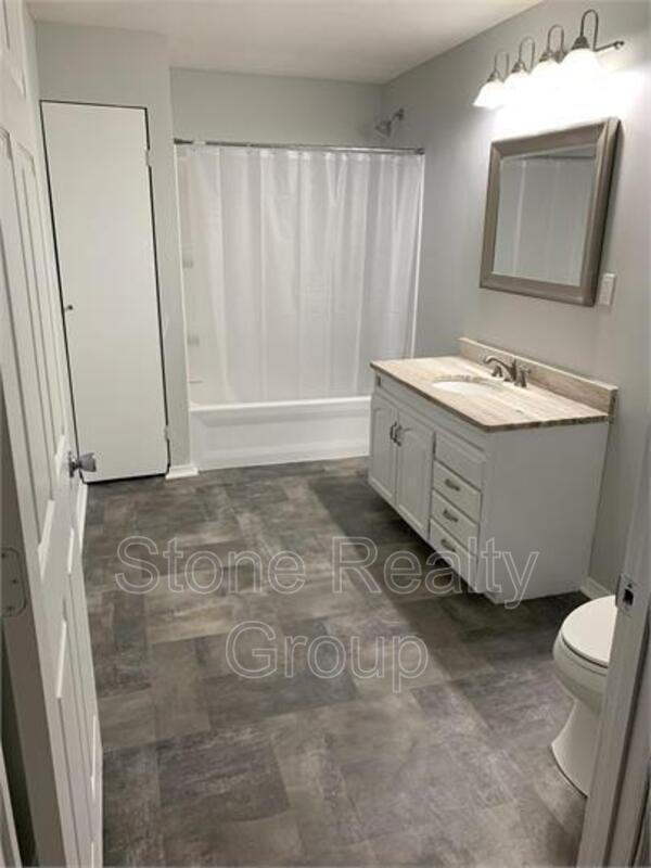 Building Photo - 2955 S 13 1/2 St