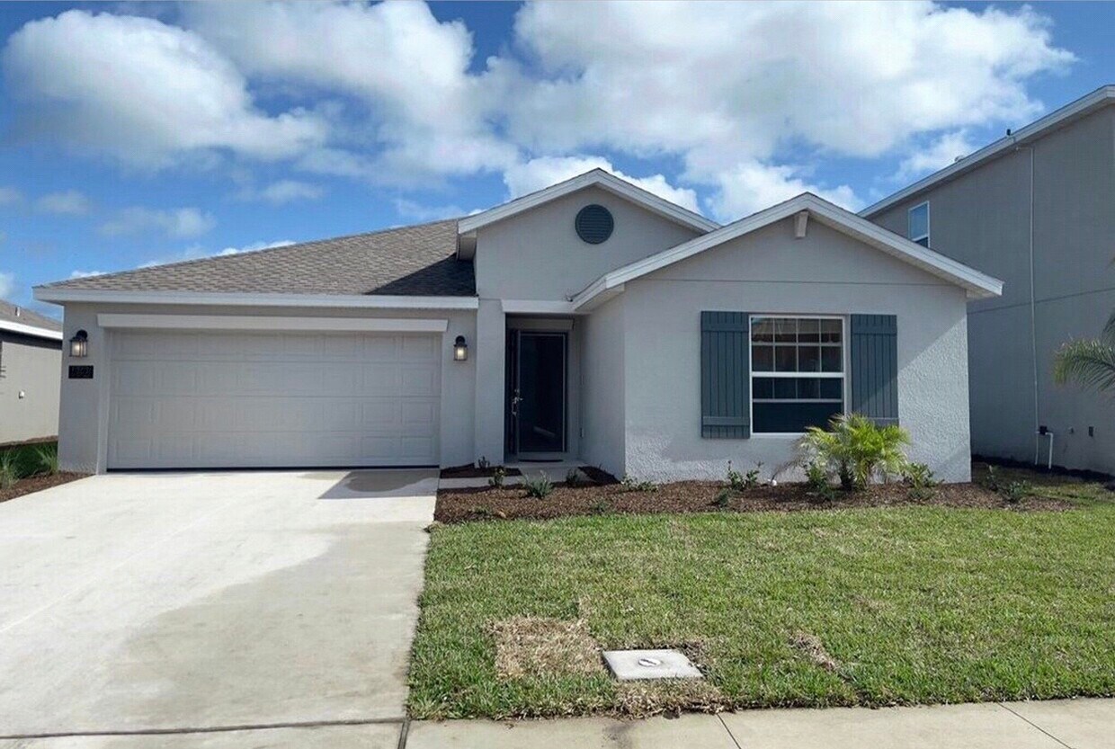 Foto principal - 261 Pineywoods St