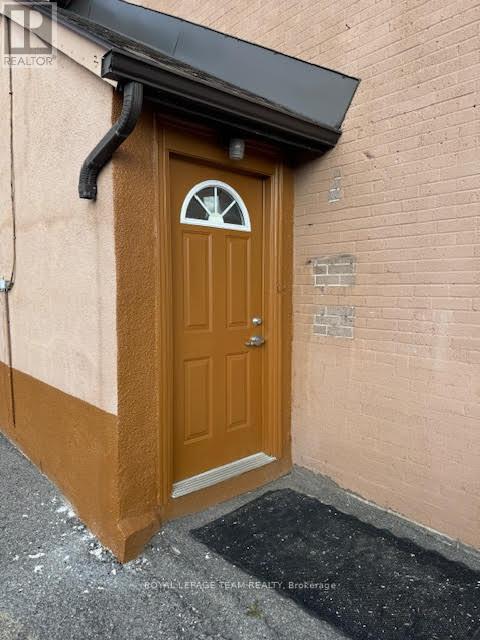 Photo principale - 874 Clyde Ave N