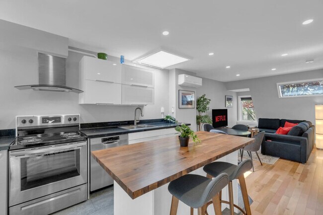 Building Photo - 31 Granby St