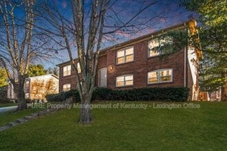 Building Photo - 3736 Camelot Dr