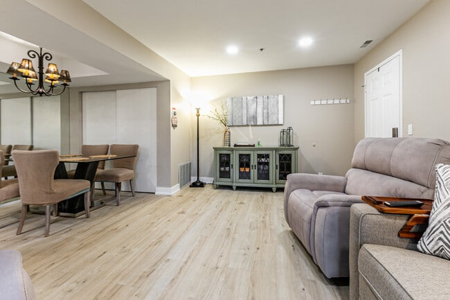 Foto del edificio - 6861 N 2200 W