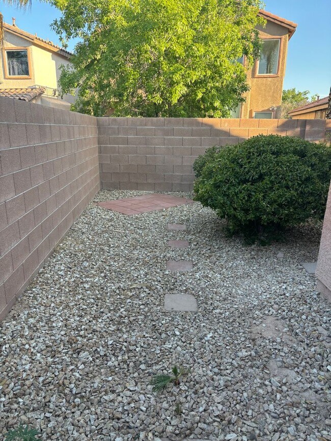 Foto del edificio - Wonderful single story rental in the heart of Summerlin