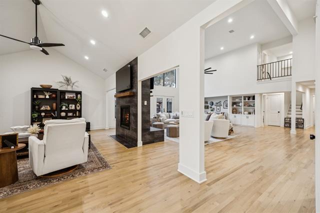 Foto del edificio - 5816 Orchid Ln