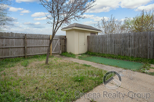 Building Photo - 6616 E Aberdeen Dr