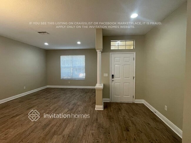 Building Photo - 411 Thicket Crest Rd