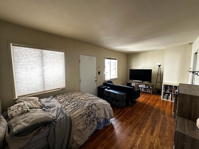 Another view - 309 N Hollywood Way (Burbank, CA) Apartments