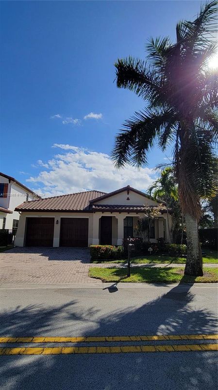 Foto principal - 3927 NW 84th Way