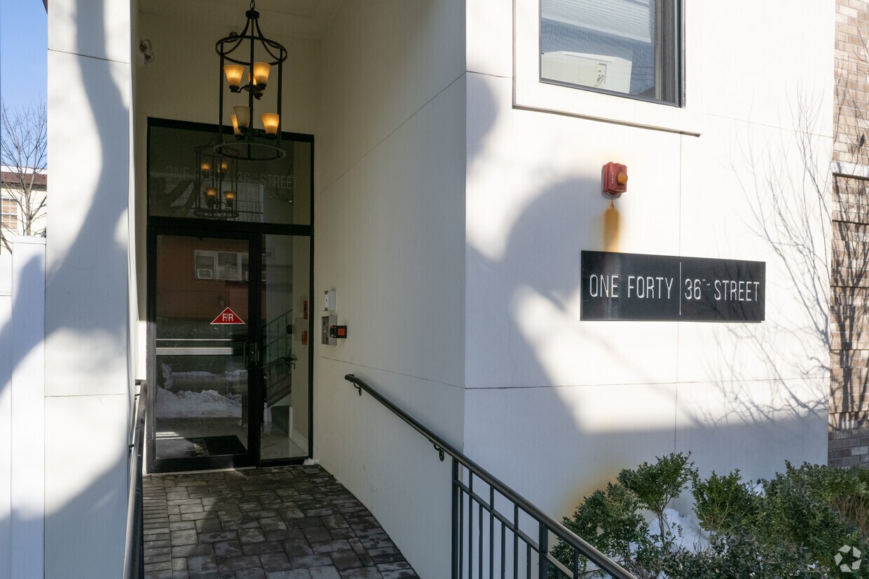Entrance - 140 36th St
