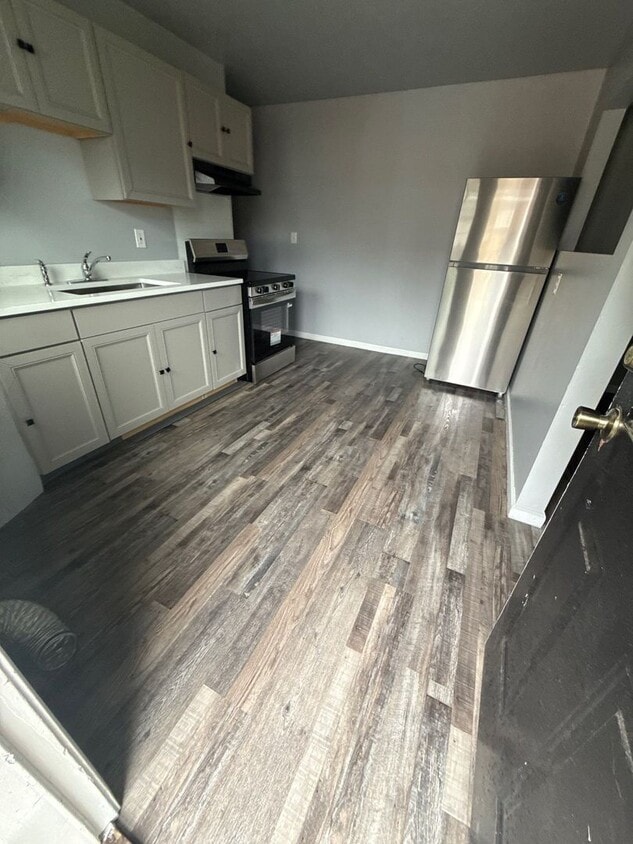 Primary Photo - 2 Bedroom 1 Bathroom! Recently Remodeled! ...