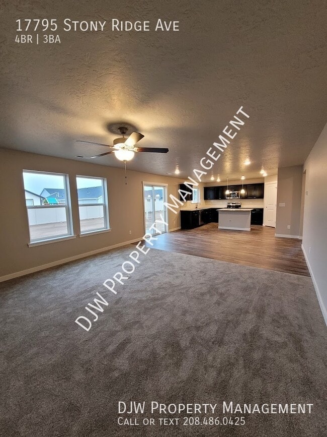 Building Photo - Search. See. Love!! Beautiful Nampa Home!