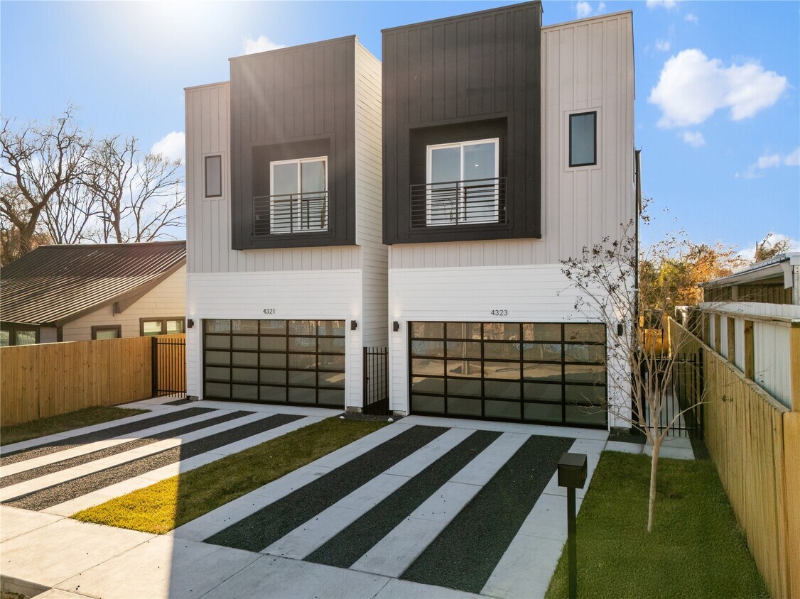 Foto principal - 4321 Rogers St