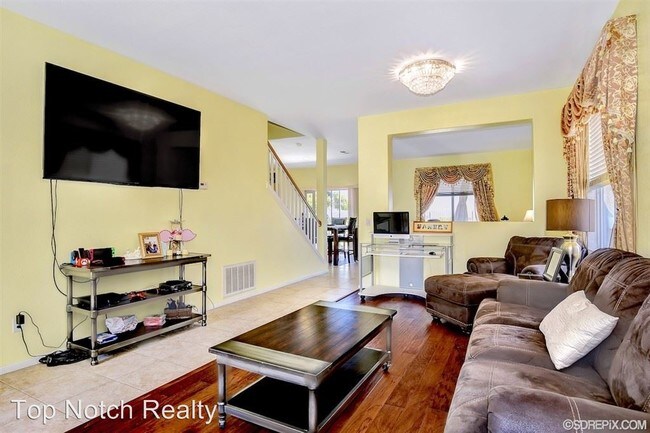 Foto del edificio - 4 br, 2.5 bath House - 1454 Ewing Dr
