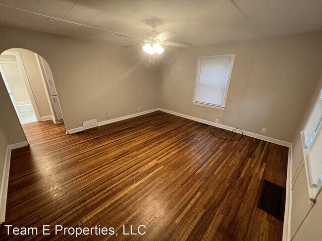 Foto del edificio - 3 br, 2 bath House - 454 W. Lombard