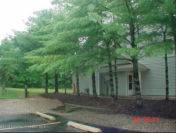 Foto del edificio - 622 Waters Edge Dr