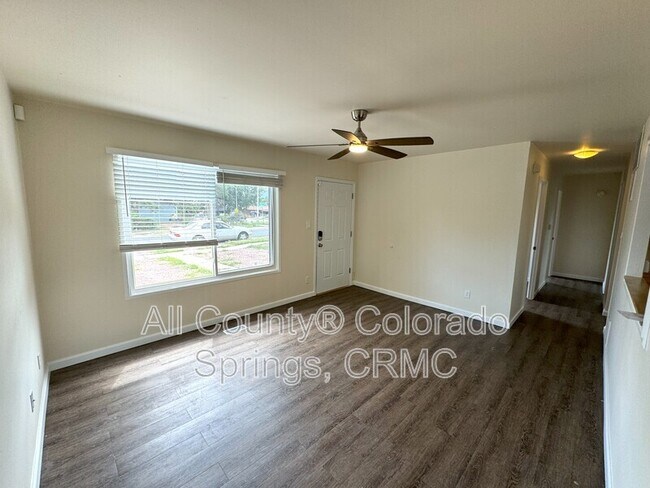 Building Photo - 2802 Casden Cir