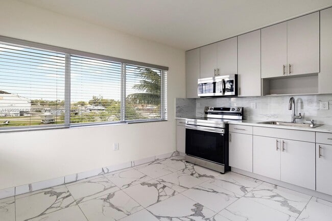 Foto del edificio - 2323 NW 15th St