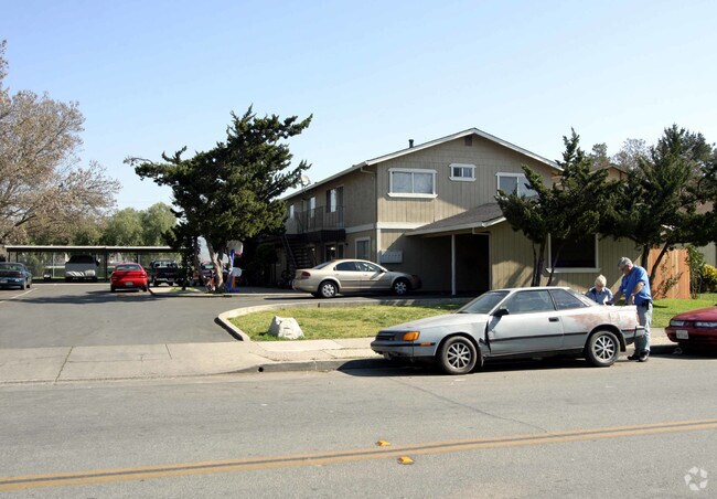 Foto del edificio - 7510 Rogers Ln