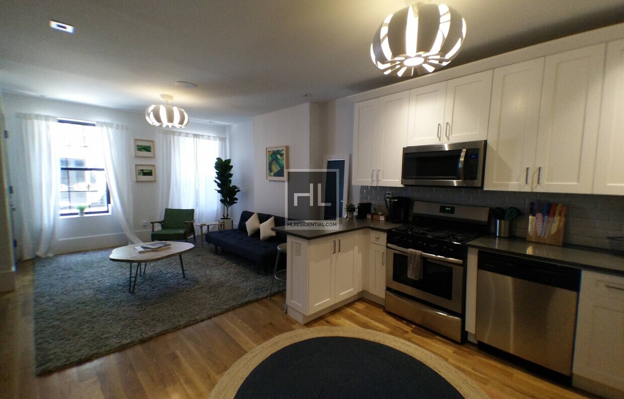 Foto principal - 33 Covert St.