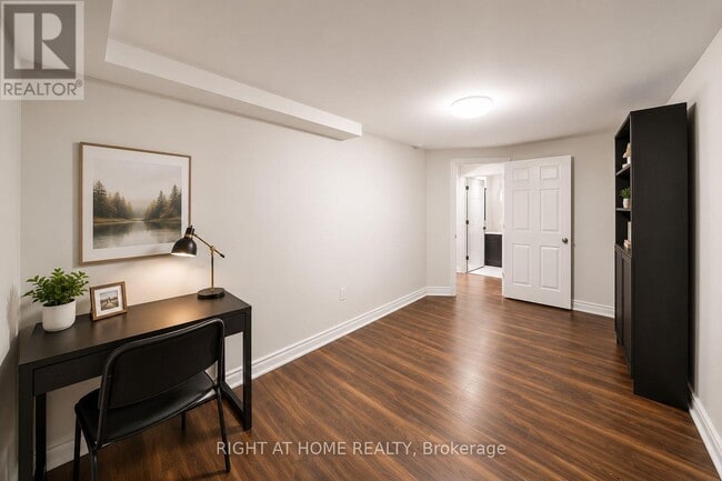 Building Photo - 9 Alyssum Ct