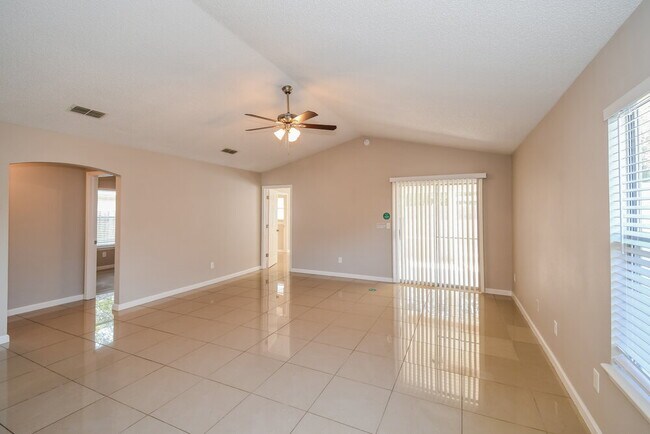 Foto del edificio - 484 Heron Nest Point