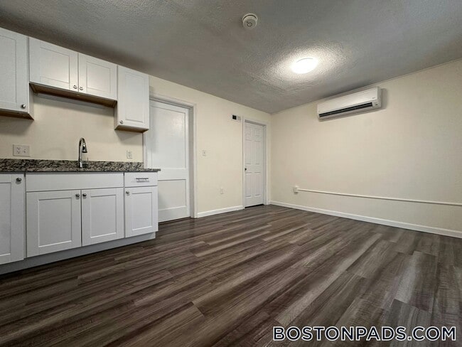 Foto del edificio - 15 Dairy Ln